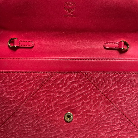 MCM clutch bag - Picture 6 of 9